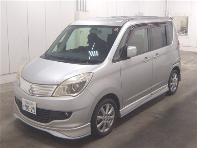 MITSUBISHI DELICA D2 2014