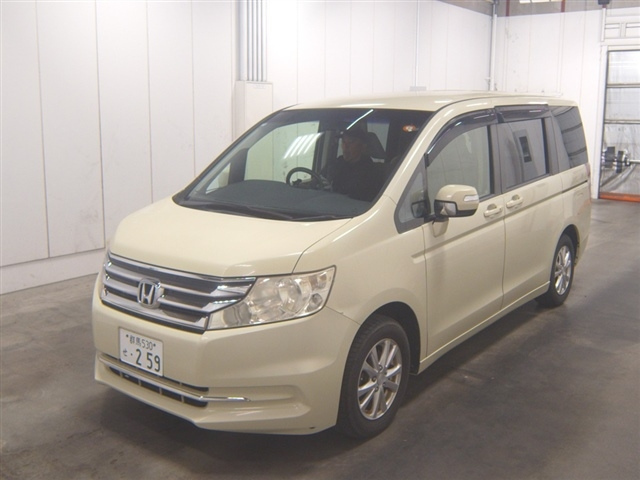HONDA STEP WAGON 2012
