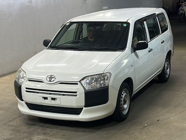 TOYOTA SUCCEED 2017
