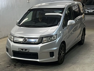 HONDA FREED 2015