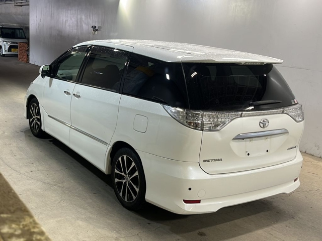 TOYOTA ESTIMA 2015