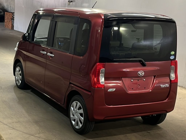 DAIHATSU TANTO 2014