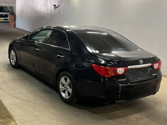 TOYOTA MARK X 2010