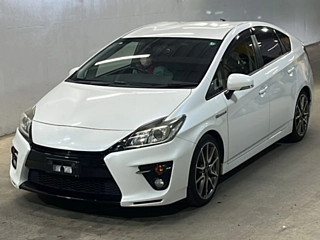 TOYOTA PRIUS 2013