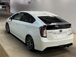 TOYOTA PRIUS 2013