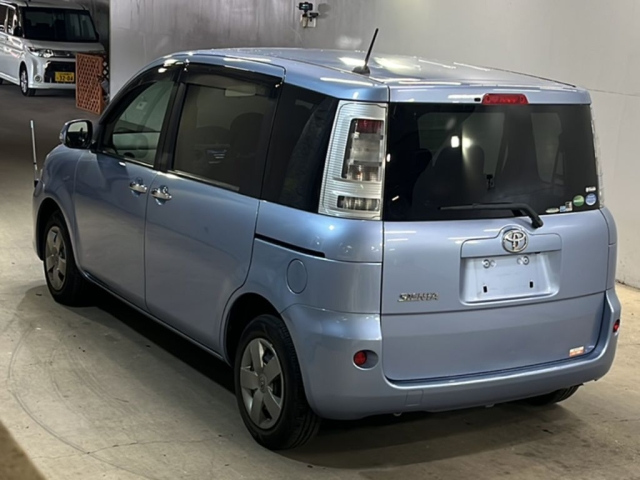 TOYOTA SIENTA 2015