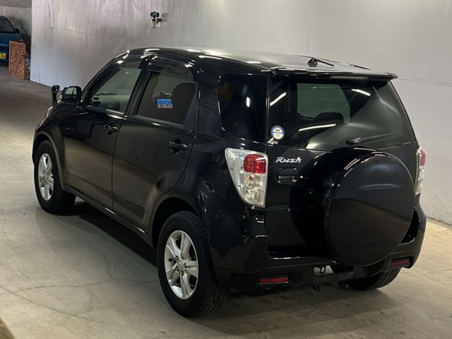 TOYOTA RUSH 2012