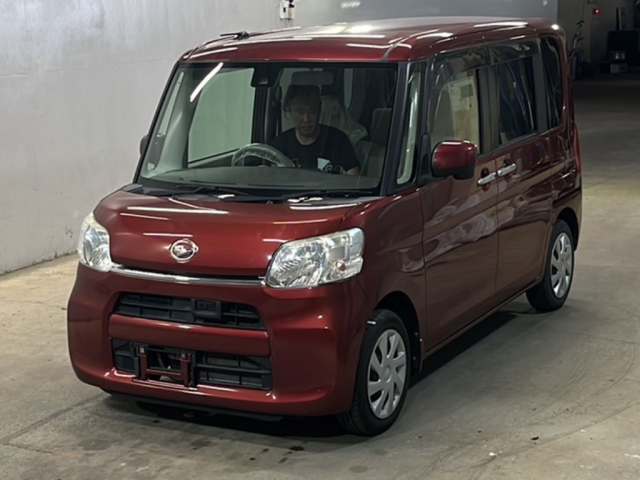 DAIHATSU TANTO 2015