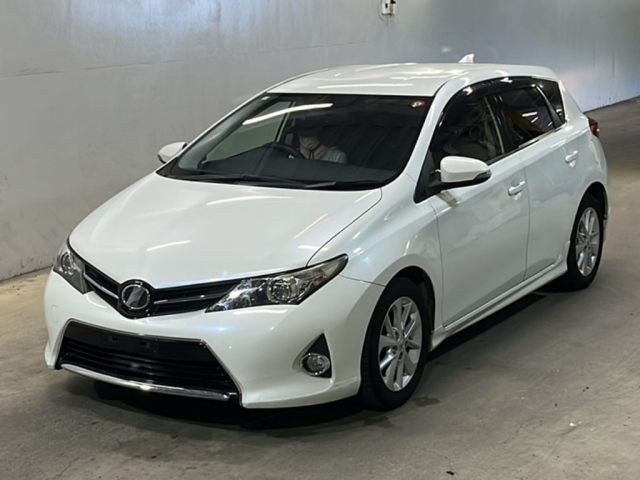 TOYOTA AURIS 2014