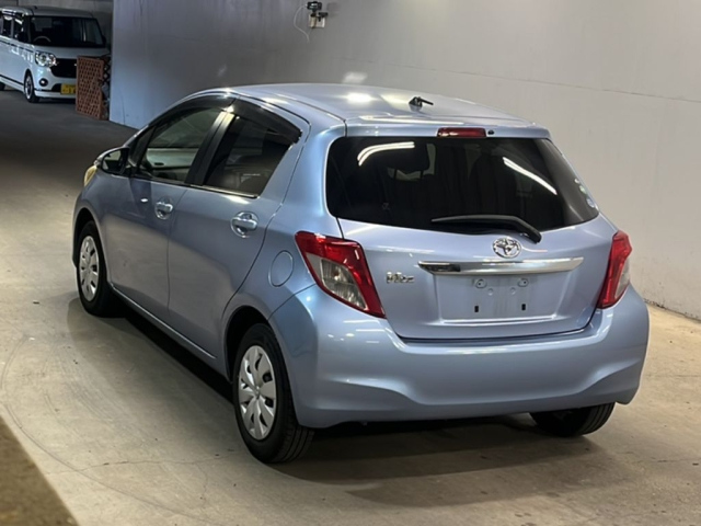 TOYOTA VITZ 2012