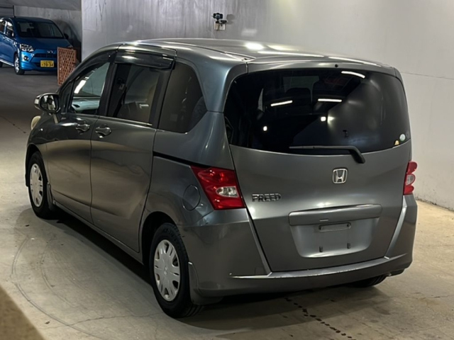 HONDA FREED 2009