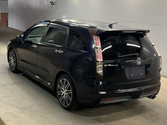 HONDA STREAM 2010