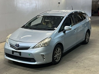TOYOTA PRIUS ALPHA 2012