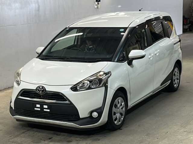 TOYOTA SIENTA 2017