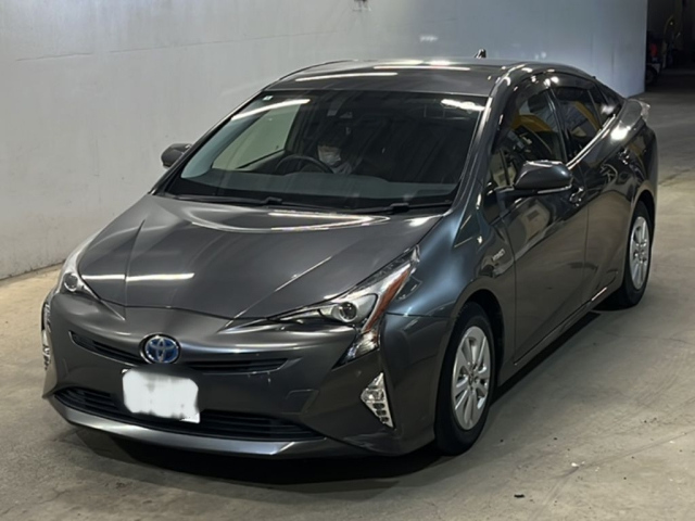 TOYOTA PRIUS 2016