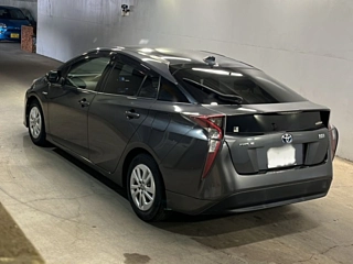 TOYOTA PRIUS 2016