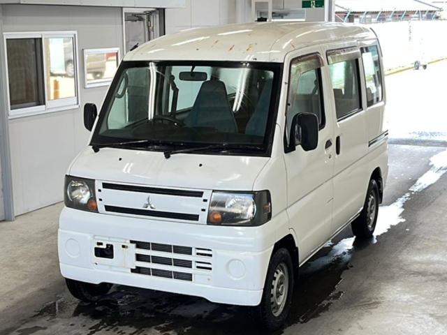 MITSUBISHI MINICAB VAN 2010