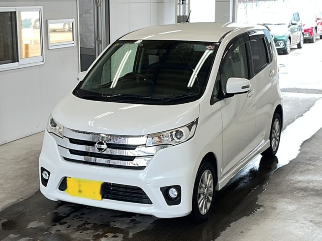 NISSAN DAYZ 2015