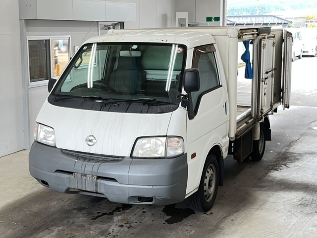 NISSAN VANETTE TRUCK 2013