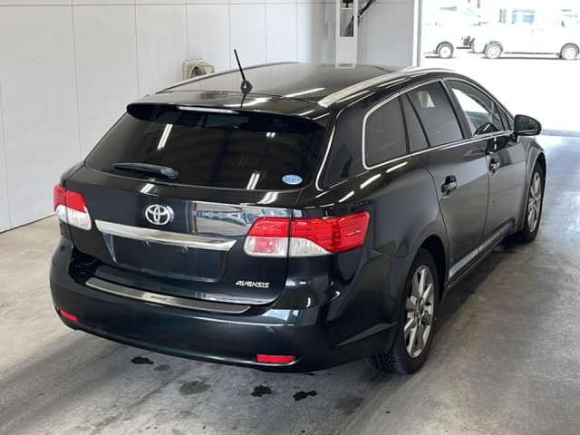 TOYOTA AVENSIS WAGON 2012