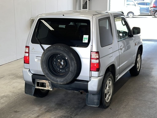 MITSUBISHI PAJERO MINI 2011