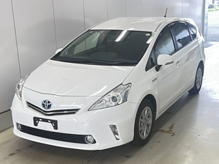 TOYOTA PRIUS ALPHA 2014