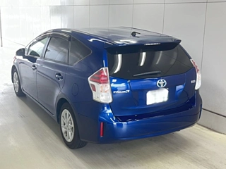 TOYOTA PRIUS ALPHA 2015