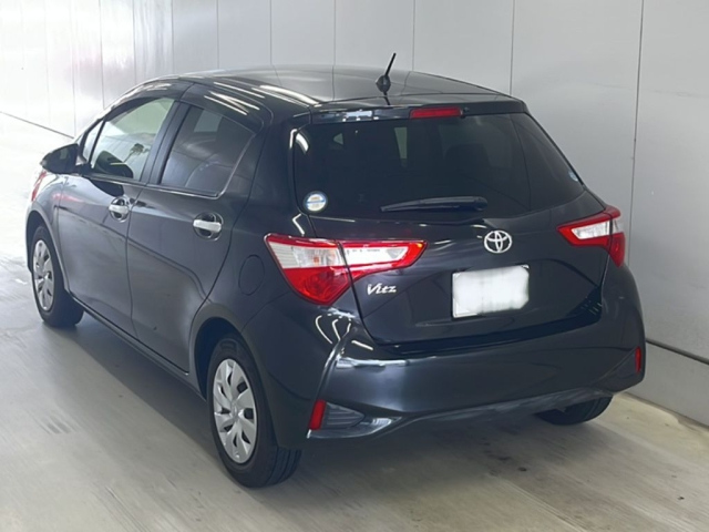 TOYOTA VITZ 2019