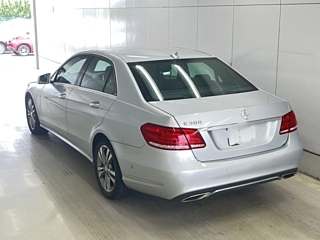 Заказать MERCEDES BENZ E CLASS