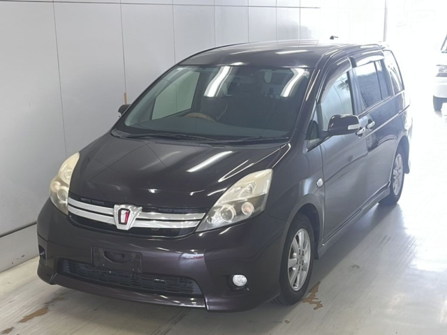 TOYOTA ISIS 2012
