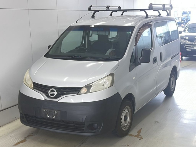 NISSAN NV200 2011