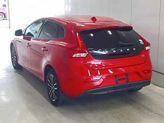 Заказать VOLVO V40