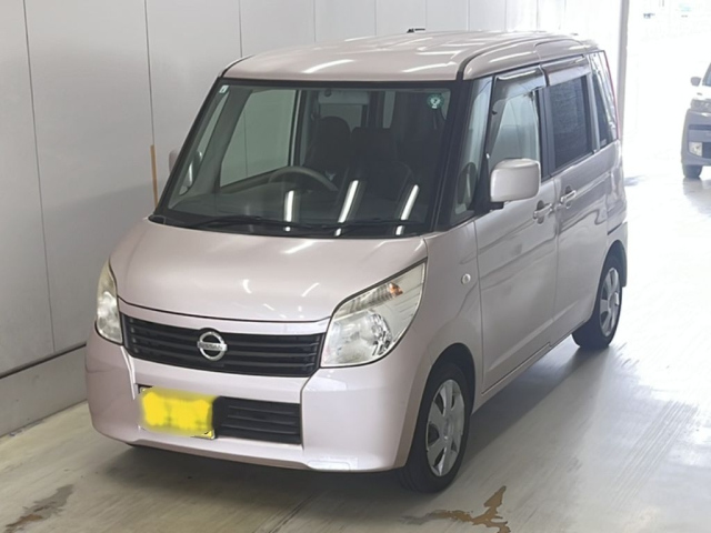 NISSAN ROOX 2011