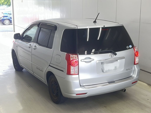 TOYOTA RAUM 2009