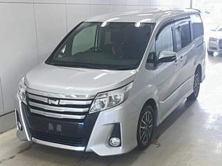 TOYOTA NOAH 2014