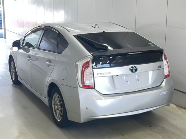 TOYOTA PRIUS 2013