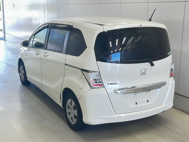 HONDA FREED 2013