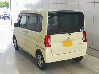 DAIHATSU TANTO 2015