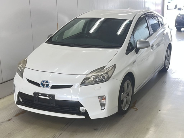 TOYOTA PRIUS 2014
