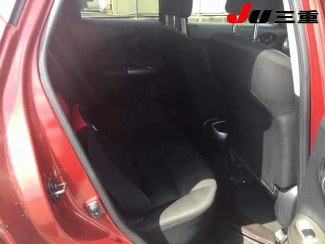 NISSAN JUKE 2012