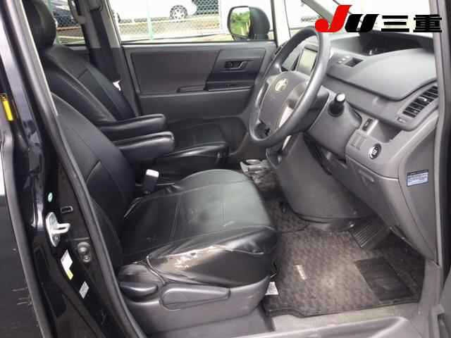 TOYOTA NOAH 2008