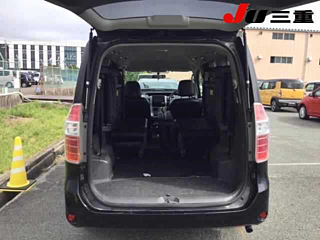 TOYOTA NOAH 2008
