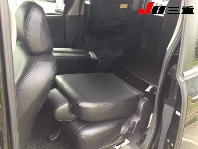 TOYOTA NOAH 2008