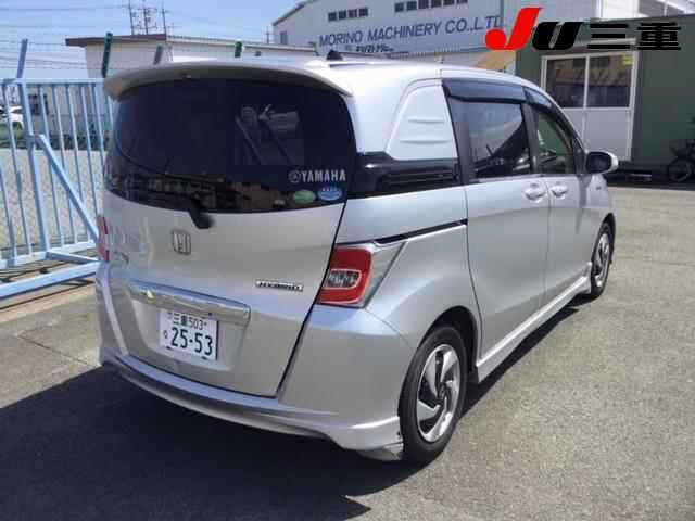 HONDA FREED 2015