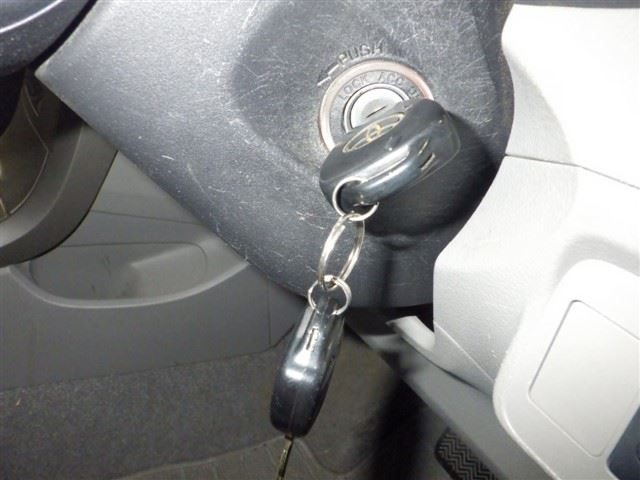 TOYOTA COROLLA AXIO 2011