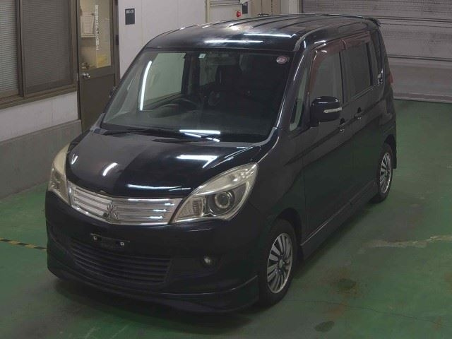 MITSUBISHI DELICA D2 2011