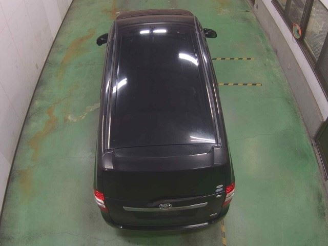 TOYOTA NOAH 2010