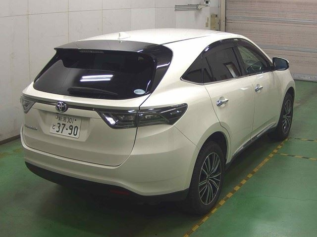 TOYOTA HARRIER 2017
