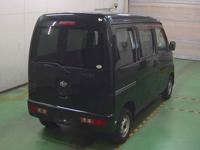 DAIHATSU HIJET VAN 2011