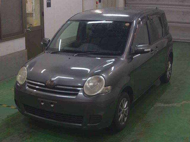TOYOTA SIENTA 2010